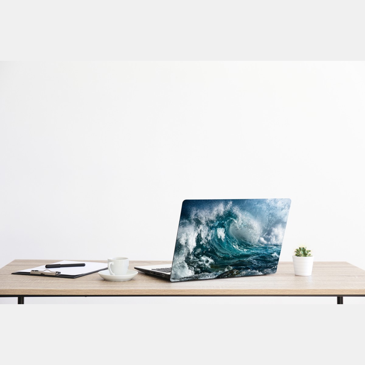 Naklejka na laptopa turkusowa fala oceanu w ruchu – Wallissimo® Naklejka na laptopa turkusowa fala oceanu w ruchu – Wallissimo®