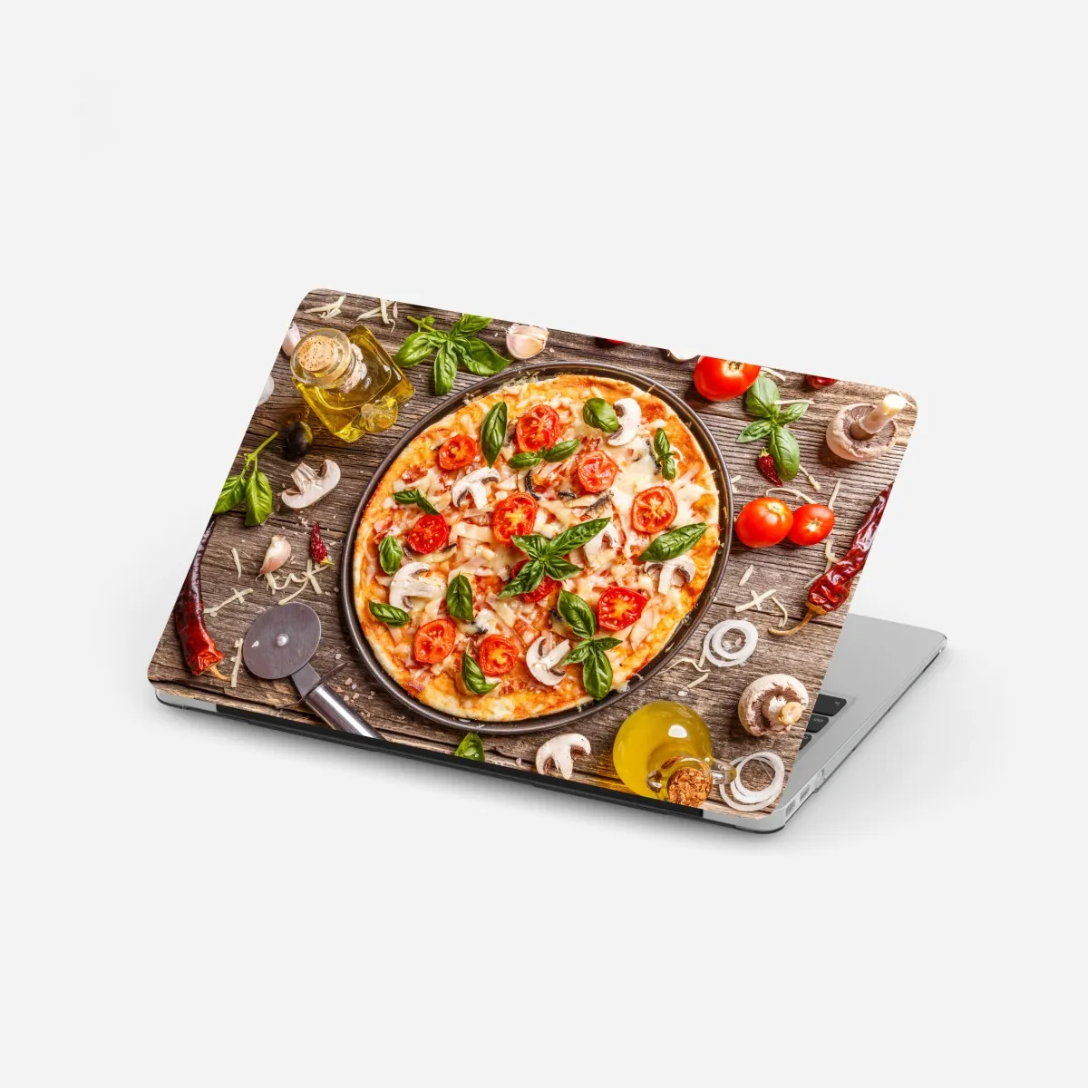 Naklejka na laptopa świeża pizza z bazylią i pomidorkami koktajlowymi – Wallissimo® Naklejka na laptopa świeża pizza z bazylią i pomidorkami koktajlowymi – Wallissimo®