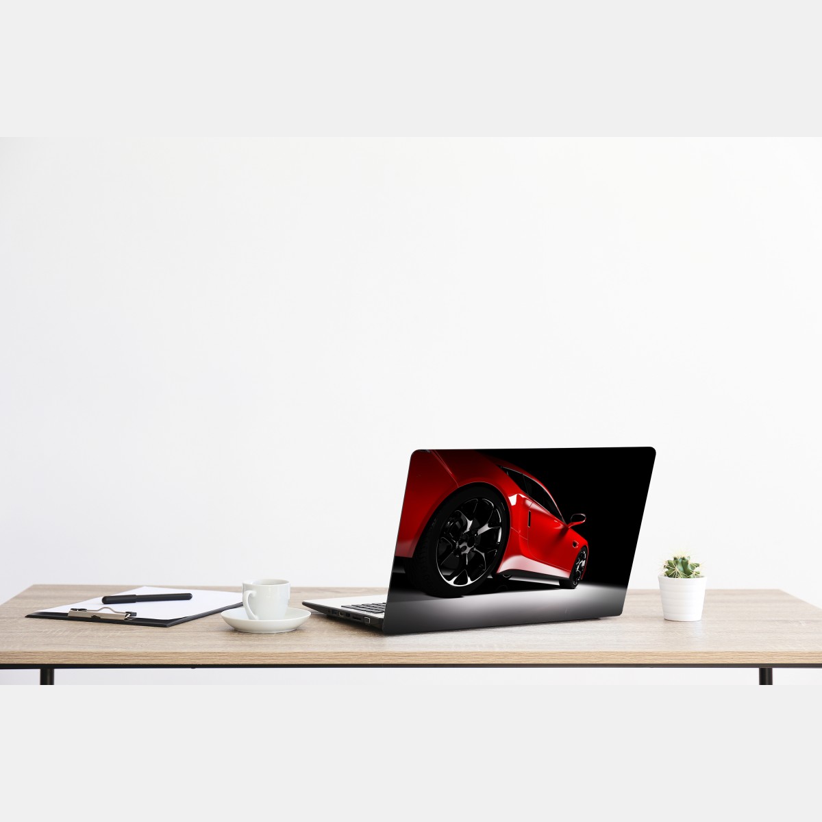 Naklejka na laptopa zbliżenie czerwonego samochodu sportowego – Wallissimo® Naklejka na laptopa zbliżenie czerwonego samochodu sportowego – Wallissimo®