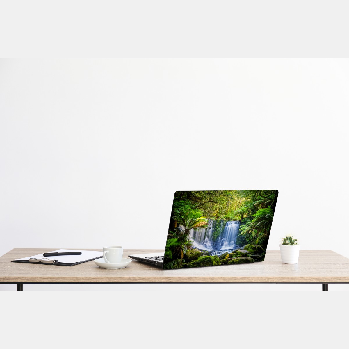 Naklejka na laptopa bujny wodospad w Mt Field National Park, Tasmania – Wallissimo® Naklejka na laptopa bujny wodospad w Mt Field National Park, Tasmania – Wallissimo®