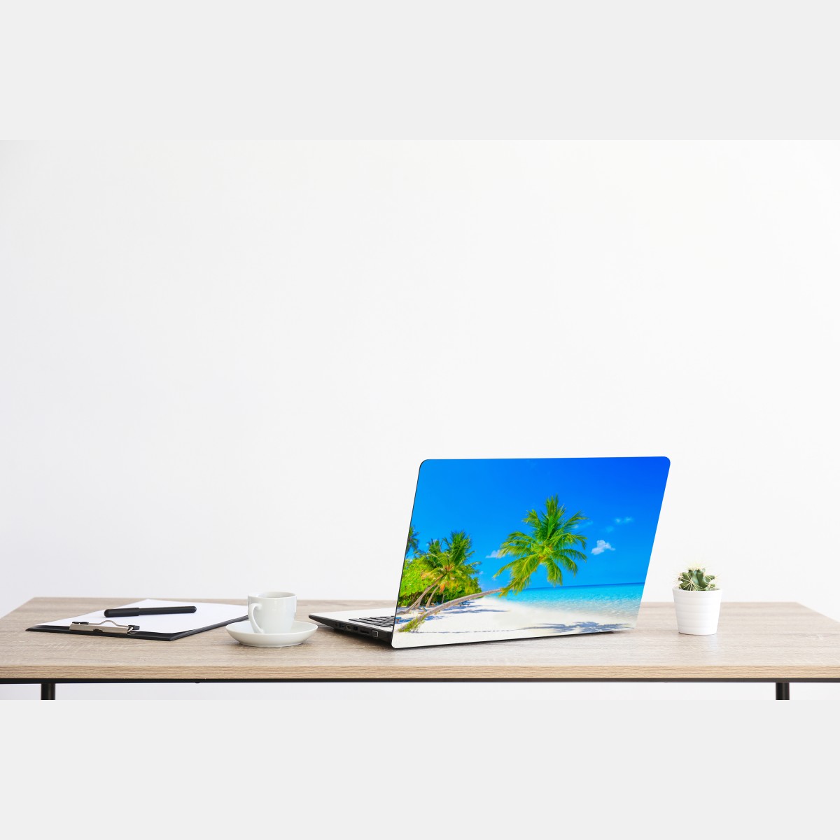 Naklejka na laptopa rajska plaża na Malediwach – Wallissimo® Naklejka na laptopa rajska plaża na Malediwach – Wallissimo®