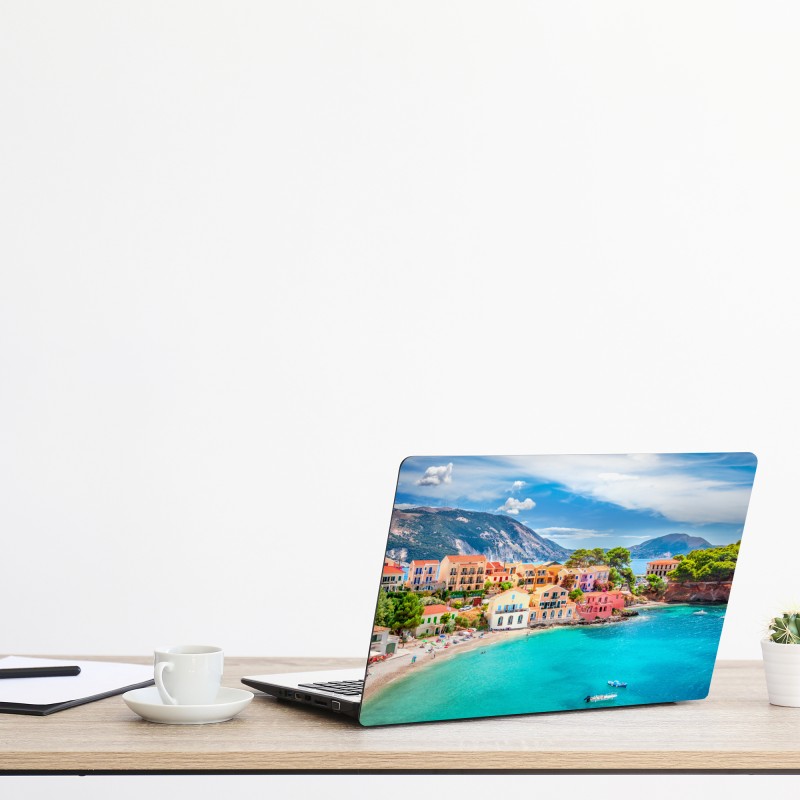 Naklejka na laptopa burzliwe morze z rozbijającymi się falami – Wallissimo®