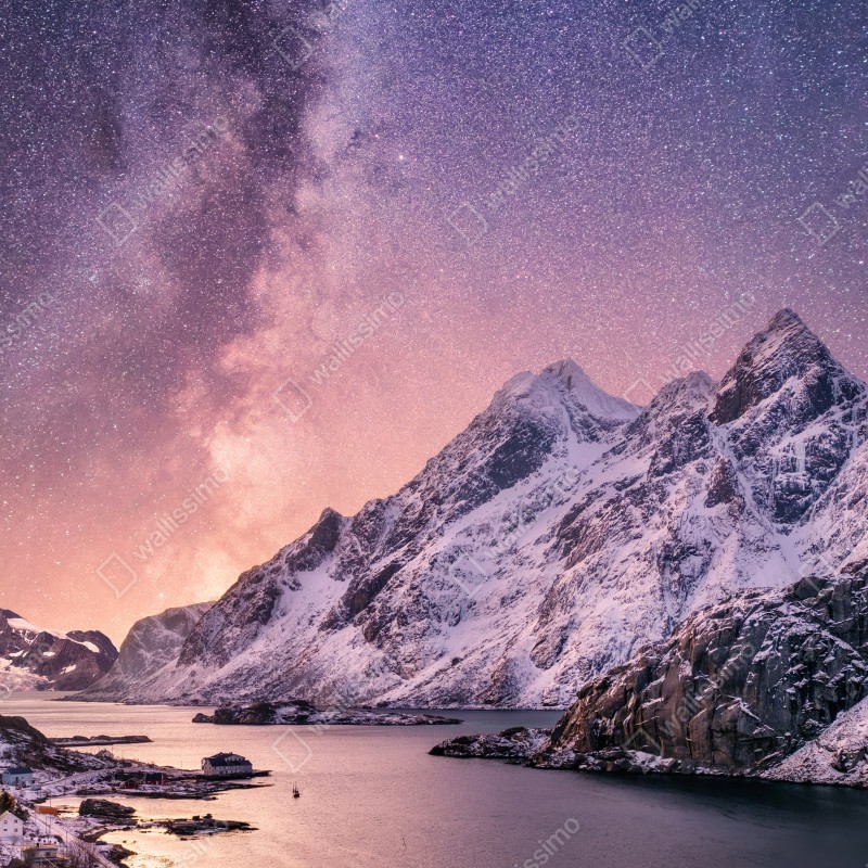 Naklejka na okno droga mleczna nad ośnieżonymi górami w Norwegii – Wallissimo® Naklejka na okno droga mleczna nad ośnieżonymi górami w Norwegii – Wallissimo®