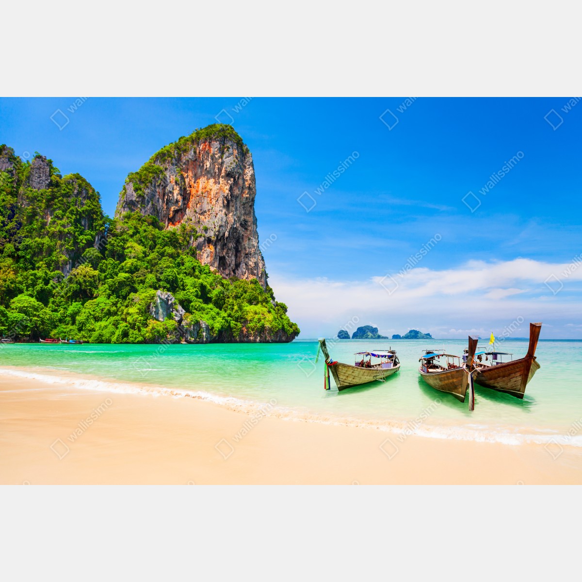 Naklejka na okno tropikalna plaża z tradycyjnymi łodziami w Tajlandii – Wallissimo® Naklejka na okno tropikalna plaża z tradycyjnymi łodziami w Tajlandii – Wallissimo®