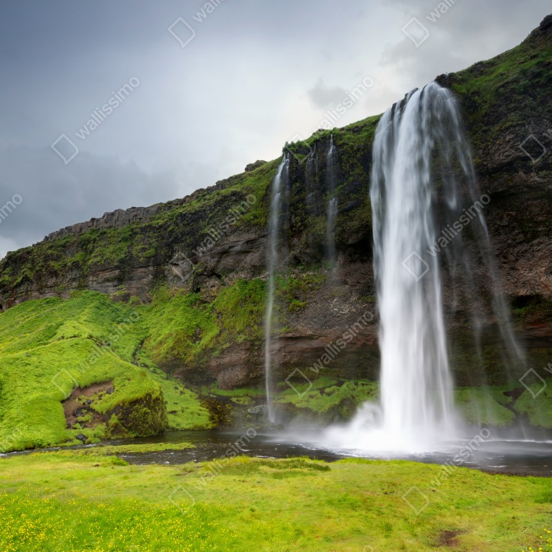 Naklejka na okno efektowny wodospad przy Seljalandsfoss, Islandia – Wallissimo® Naklejka na okno efektowny wodospad przy Seljalandsfoss, Islandia – Wallissimo®