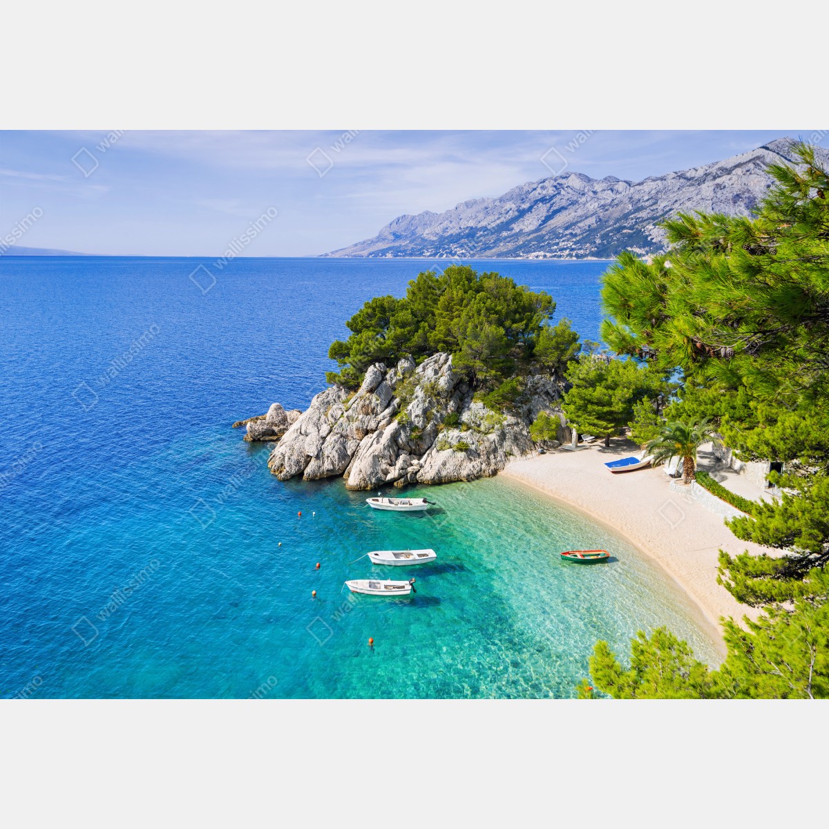 Naklejka na okno spokojna turkusowa zatoczka z łódkami – Wallissimo® Naklejka na okno spokojna turkusowa zatoczka z łódkami – Wallissimo®