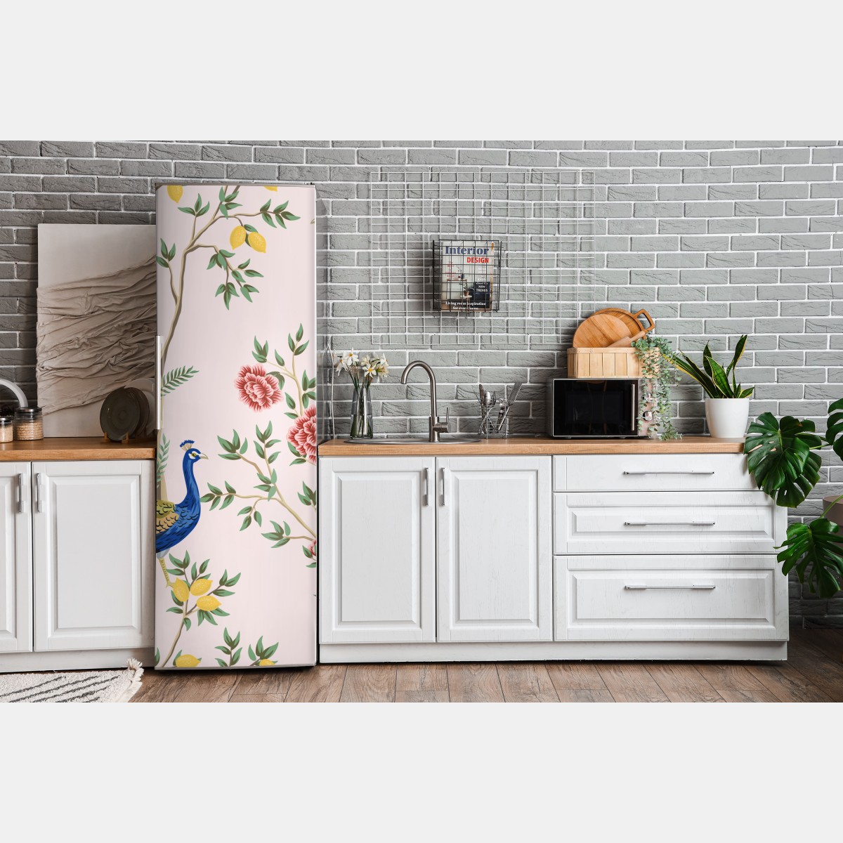 Naklejka na lodówkę elegancki wzór z pawiem i kwiatami na różowym tle – Wallissimo® Naklejka na lodówkę elegancki wzór z pawiem i kwiatami na różowym tle – Wallissimo®