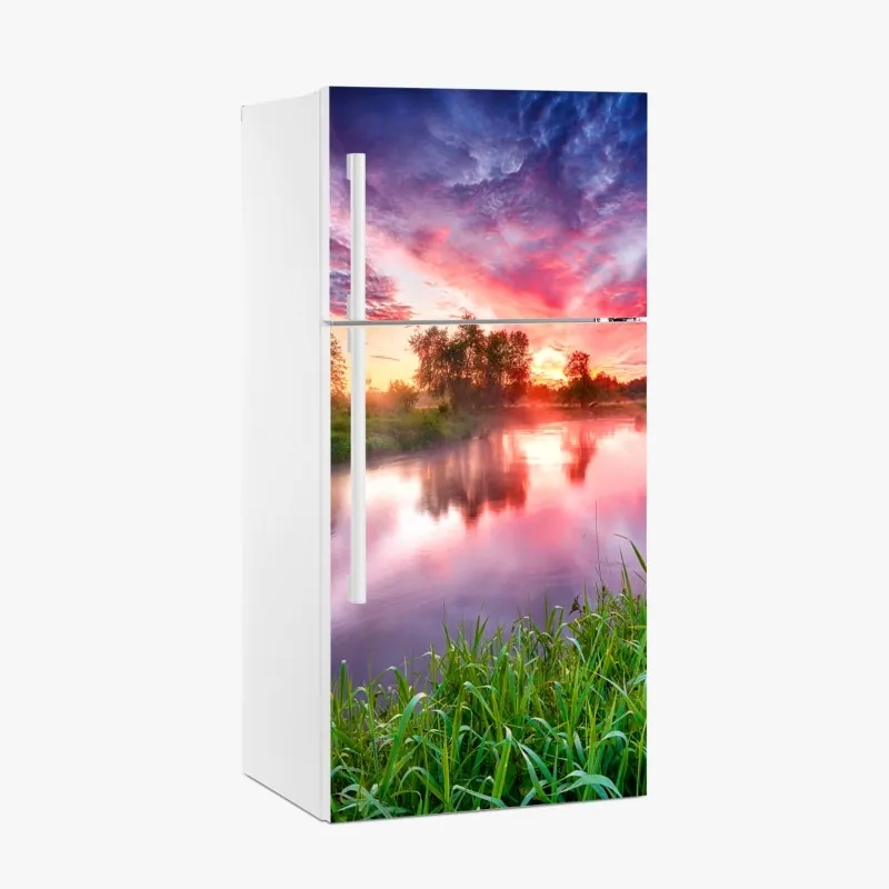 Naklejka na lodówkę spokojny letni wschód słońca nad brzegiem rzeki