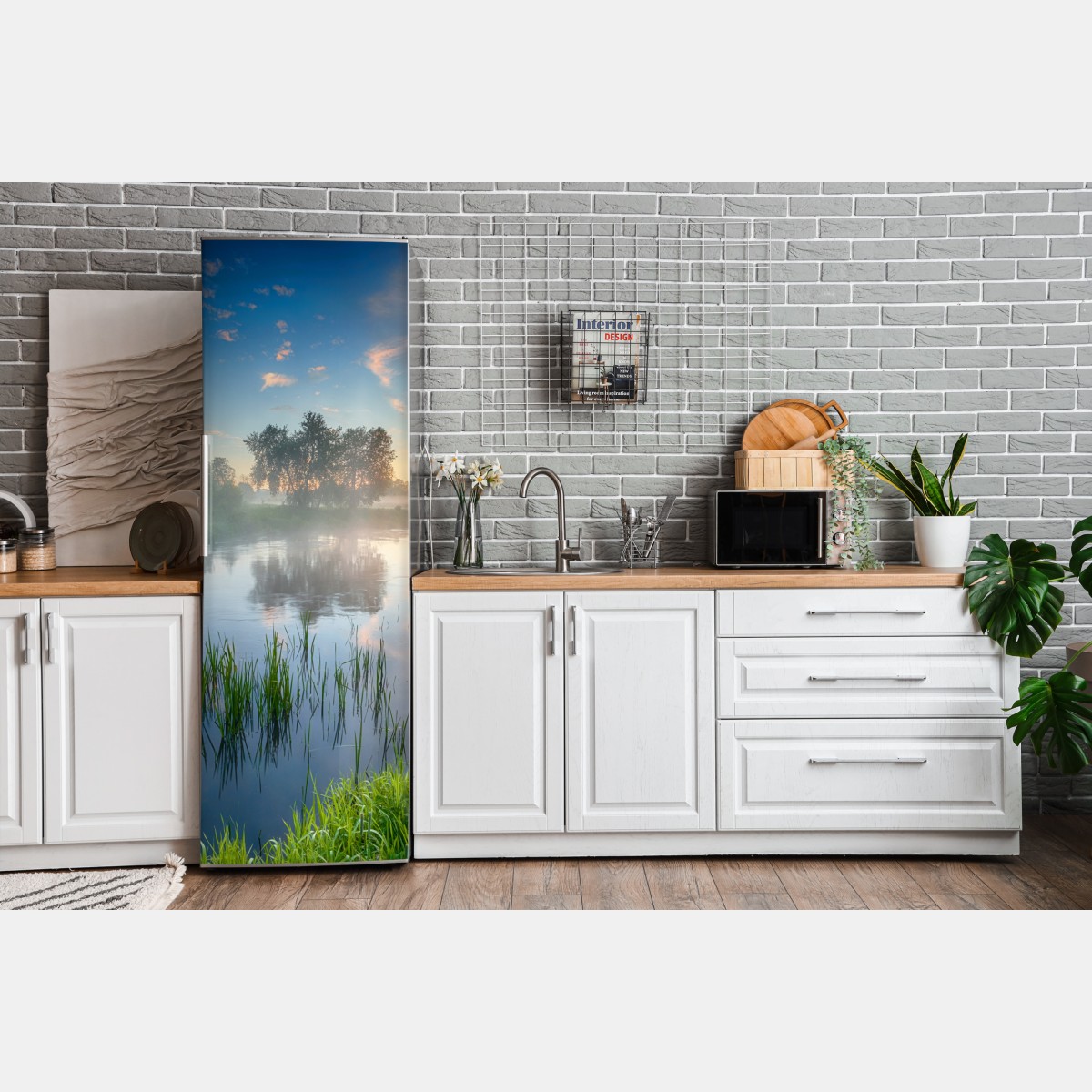 Naklejka na lodówkę mglista rzeka o wschodzie słońca nad zielonymi brzegami – Wallissimo® Naklejka na lodówkę mglista rzeka o wschodzie słońca nad zielonymi brzegami – Wallissimo®