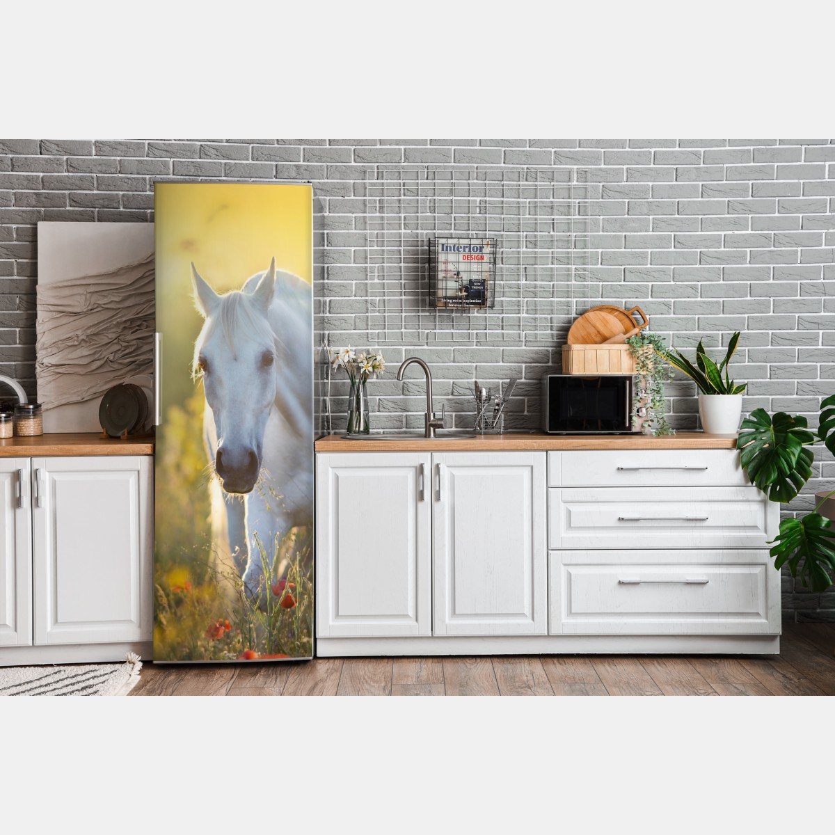 Naklejka na lodówkę biały koń na łące maków o wschodzie słońca – Wallissimo® Naklejka na lodówkę biały koń na łące maków o wschodzie słońca – Wallissimo®