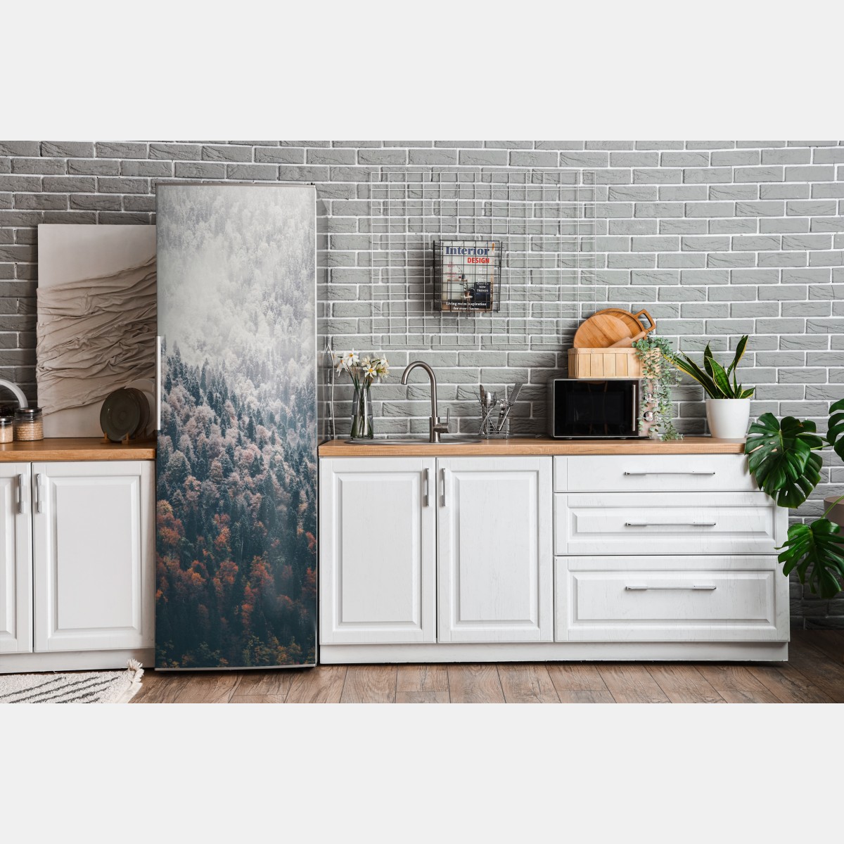 Naklejka na lodówkę mglisty jesienny las na śnieżnej górze – Wallissimo® Naklejka na lodówkę mglisty jesienny las na śnieżnej górze – Wallissimo®