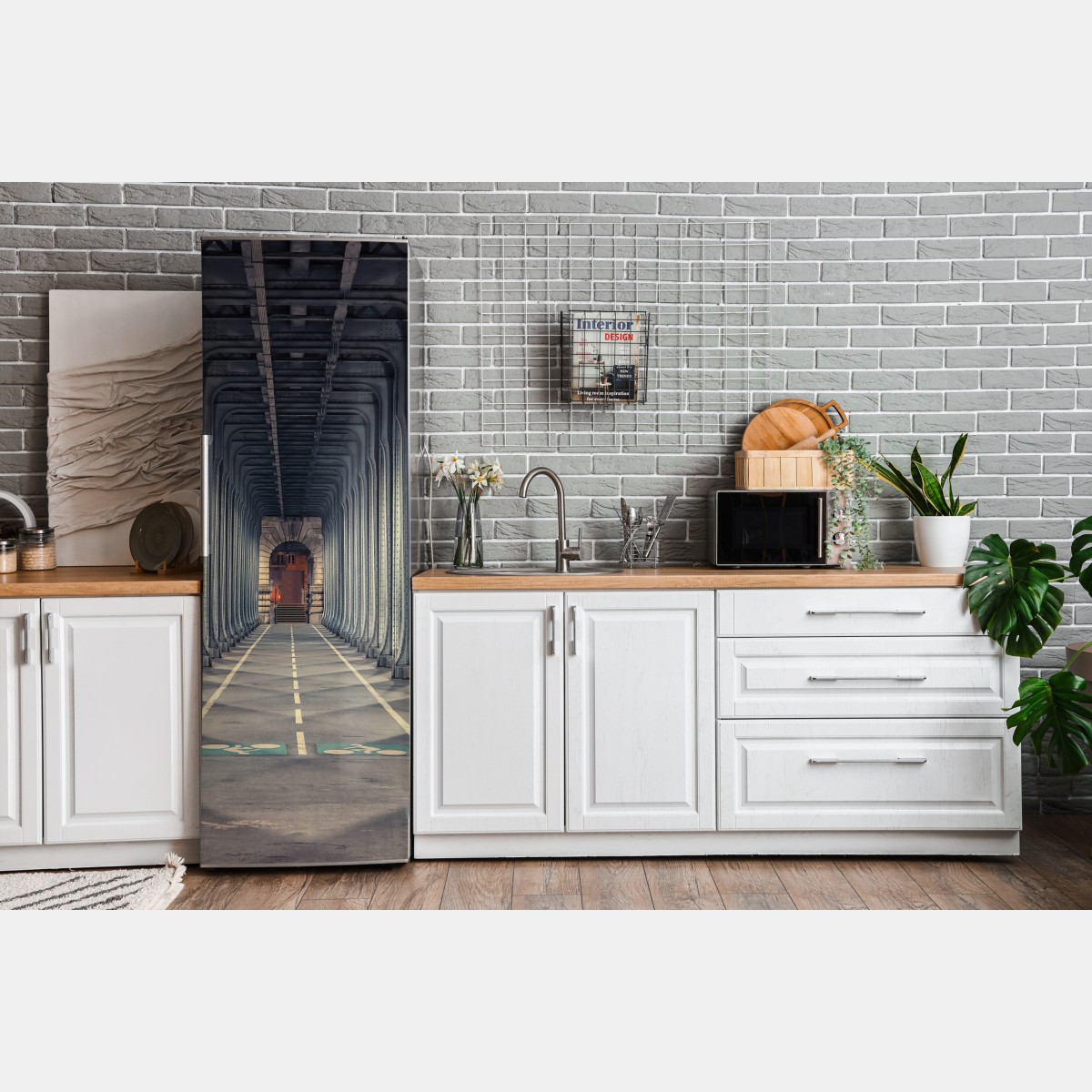 Naklejka na lodówkę symetryczny korytarz stalowego mostu nocą – Wallissimo® Naklejka na lodówkę symetryczny korytarz stalowego mostu nocą – Wallissimo®