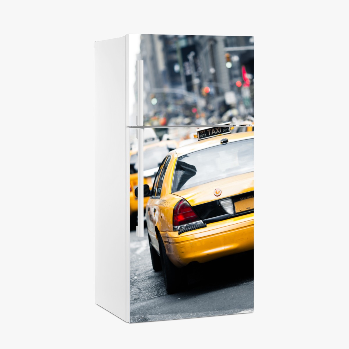 Fridge sticker yellow taxis on a busy New York street