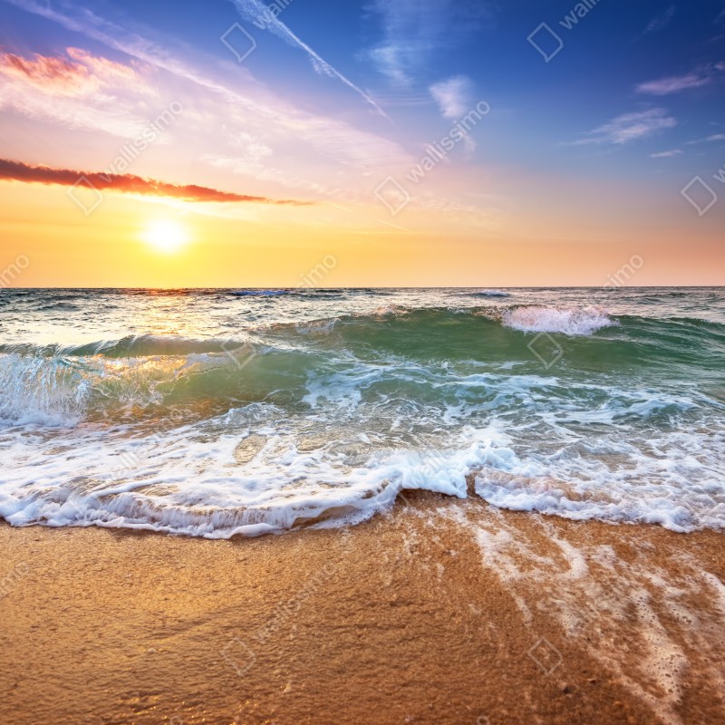 Naklejka na lodówkę złoty zachód słońca na plaży nad falami – Wallissimo® Naklejka na lodówkę złoty zachód słońca na plaży nad falami – Wallissimo®