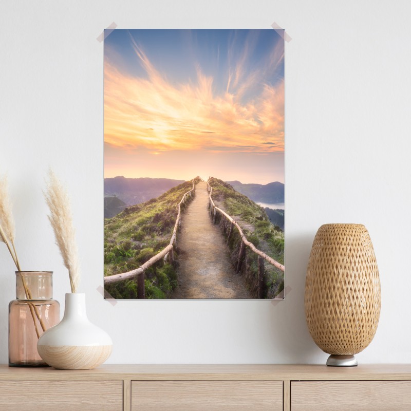 Plakat ścieżka na grzbiecie górskim przy zachodzie słońca nad jeziorem – Wallissimo® Plakat ścieżka na grzbiecie górskim przy zachodzie słońca nad jeziorem – Wallissimo®
