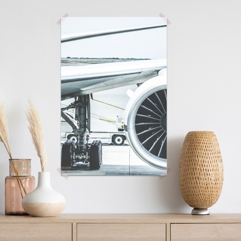 Plakat zbliżenie silnika odrzutowego na terminalu – Wallissimo® Plakat zbliżenie silnika odrzutowego na terminalu – Wallissimo®