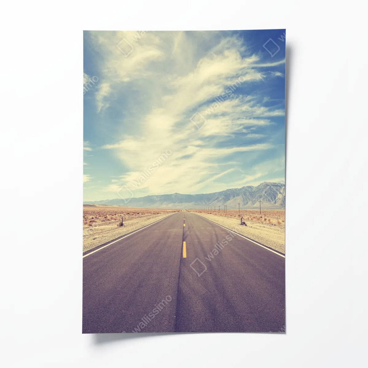 Plakat vintage wiejska droga pod rozległym niebem – Wallissimo® Plakat vintage wiejska droga pod rozległym niebem – Wallissimo®