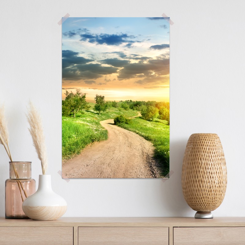 Plakat zachód słońca nad polną drogą w zielonej łące – Wallissimo® Plakat zachód słońca nad polną drogą w zielonej łące – Wallissimo®