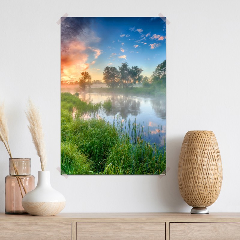 Plakat mgła o świcie nad brzegiem rzeki – Wallissimo® Plakat mgła o świcie nad brzegiem rzeki – Wallissimo®