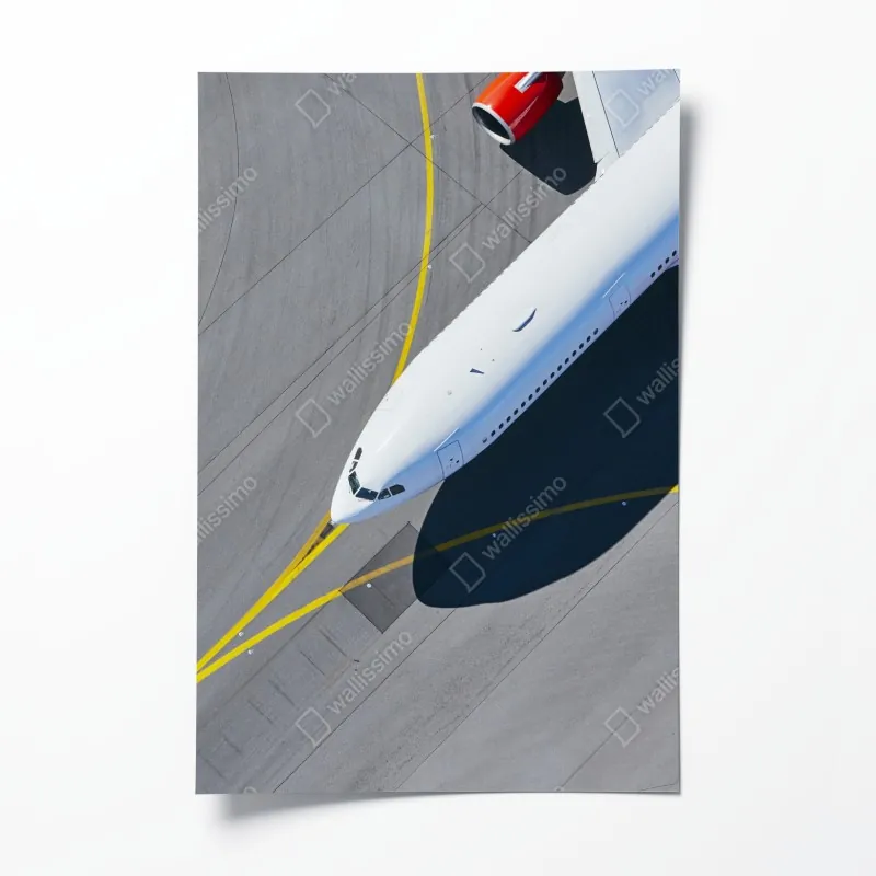 Plakat widok z lotu ptaka na samolot na płycie lotniska