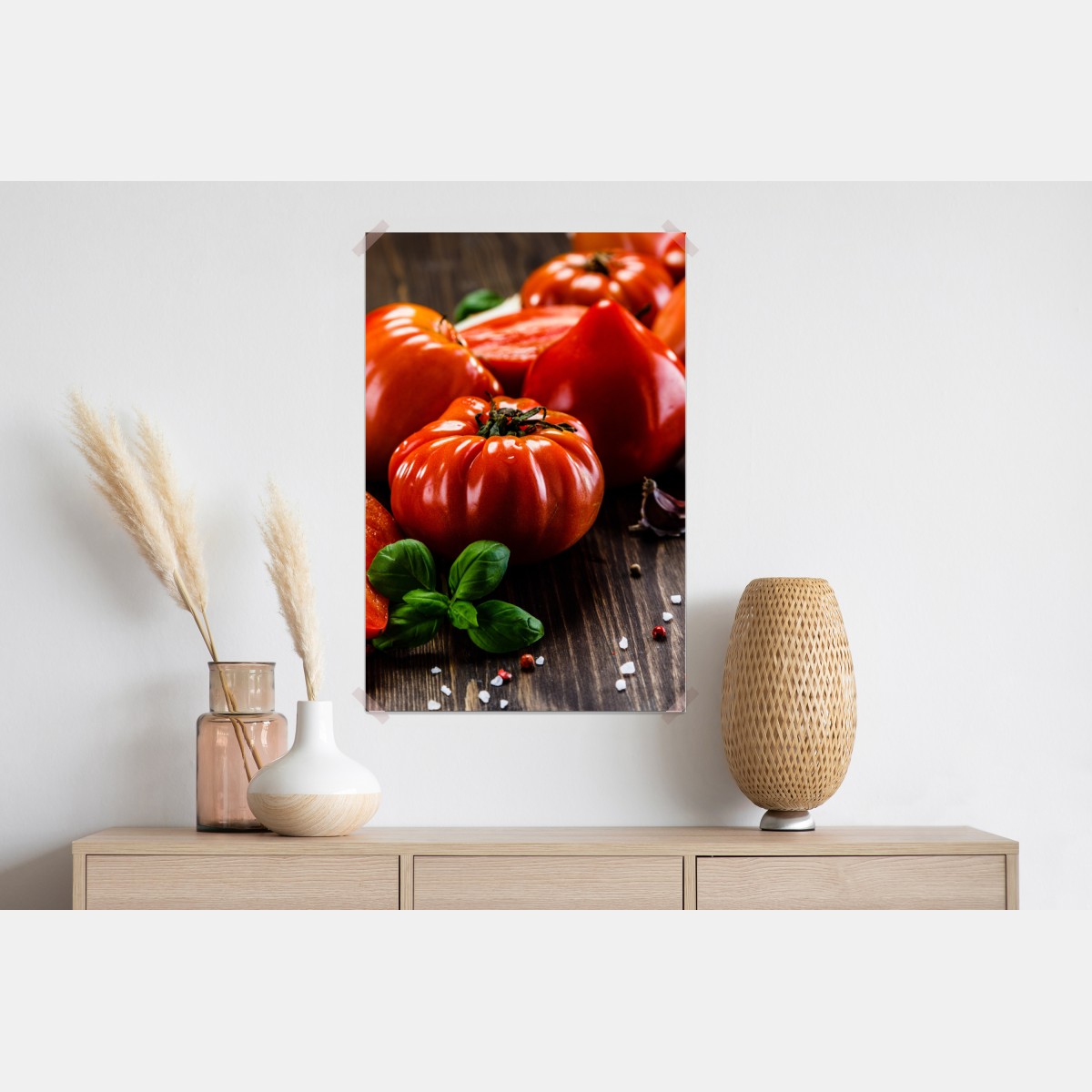 Plakat dojrzałe pomidory na rustykalnym stole – Wallissimo® Plakat dojrzałe pomidory na rustykalnym stole – Wallissimo®