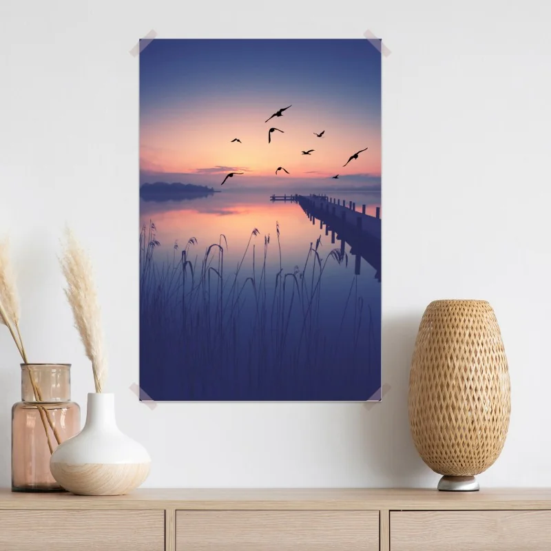 Plakat spokojny wschód nad jeziorem z ptakami – Wallissimo® Plakat spokojny wschód nad jeziorem z ptakami – Wallissimo®
