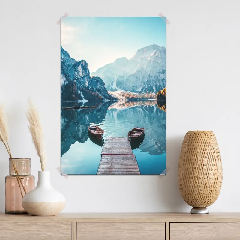 Plakat spokojny poranek nad jeziorem Braies, Dolomity – Wallissimo® Plakat spokojny poranek nad jeziorem Braies, Dolomity – Wallissimo®