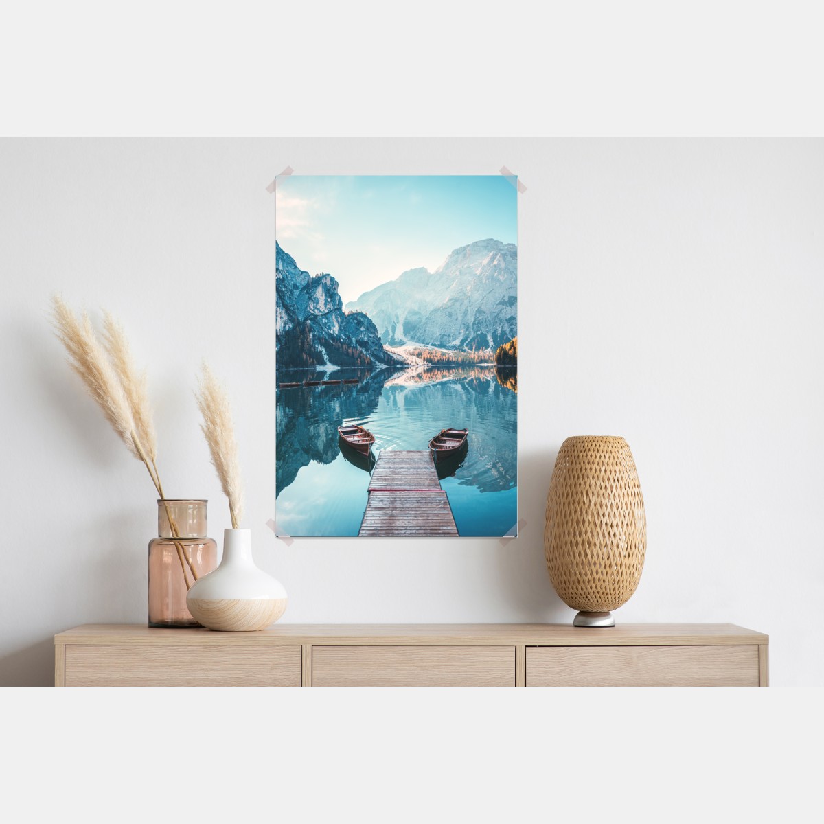 Plakat spokojny poranek nad jeziorem Braies, Dolomity – Wallissimo® Plakat spokojny poranek nad jeziorem Braies, Dolomity – Wallissimo®