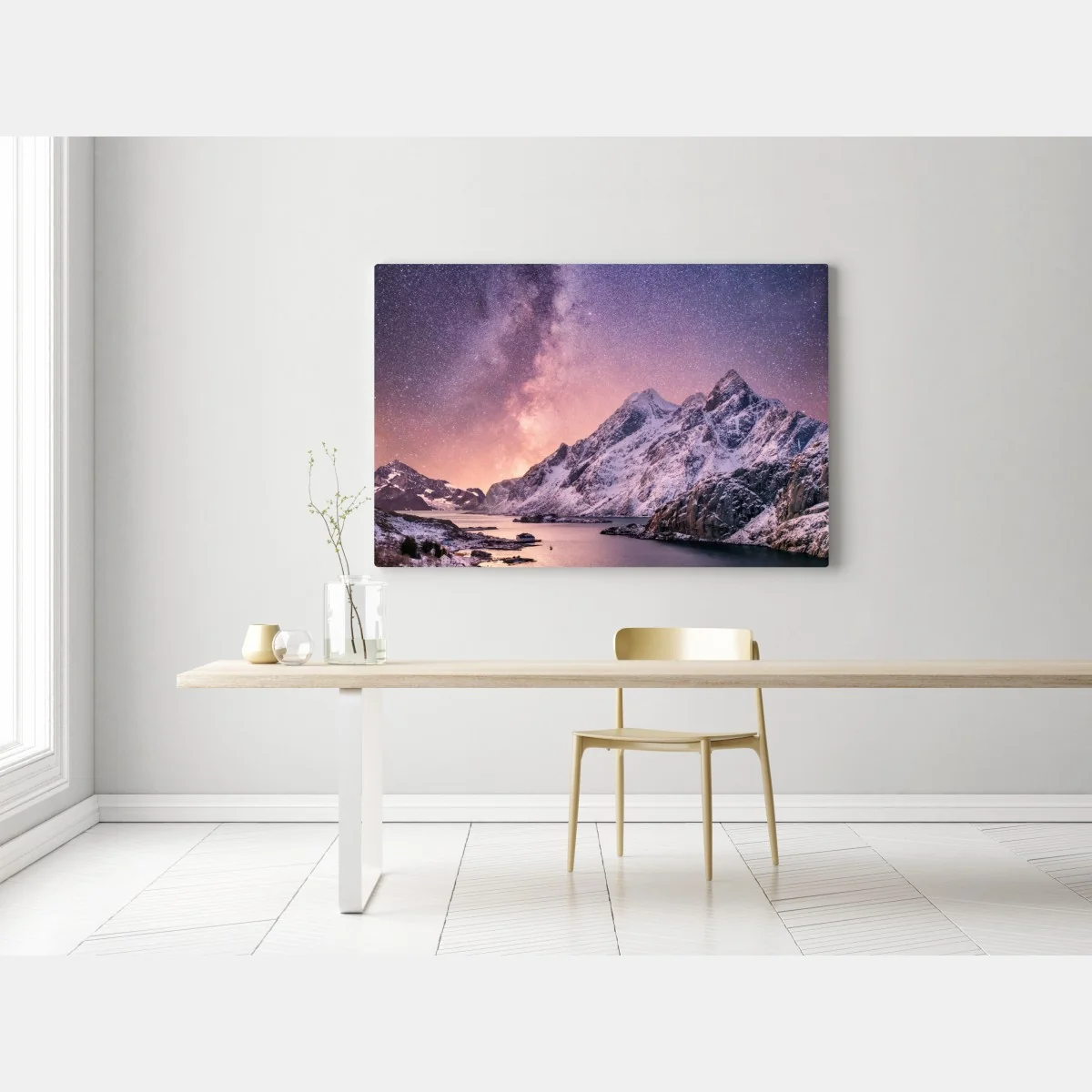 Obraz na płótnie droga mleczna nad ośnieżonymi górami w Norwegii – Wallissimo® Obraz na płótnie droga mleczna nad ośnieżonymi górami w Norwegii – Wallissimo®