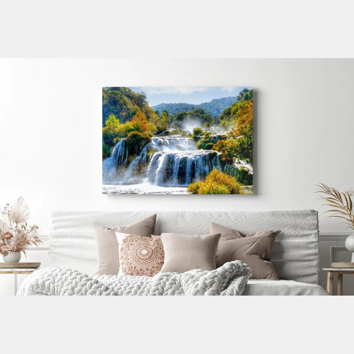Obraz na płótnie kaskadowy wodospad w bujnym lesie – Wallissimo® Obraz na płótnie kaskadowy wodospad w bujnym lesie – Wallissimo®