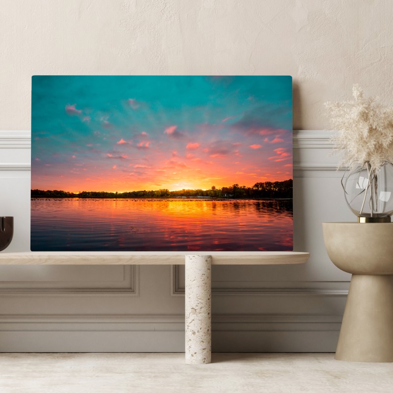 Obraz na płótnie turkusowy zachód słońca nad spokojnym jeziorem – Wallissimo® Obraz na płótnie turkusowy zachód słońca nad spokojnym jeziorem – Wallissimo®