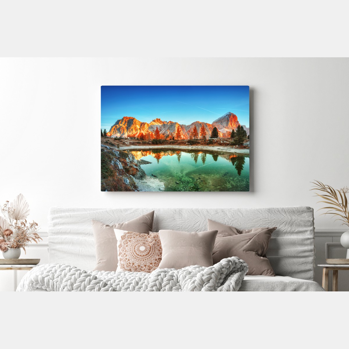 Obraz na płótnie alpejski wschód słońca nad górskim jeziorem – Wallissimo® Obraz na płótnie alpejski wschód słońca nad górskim jeziorem – Wallissimo®