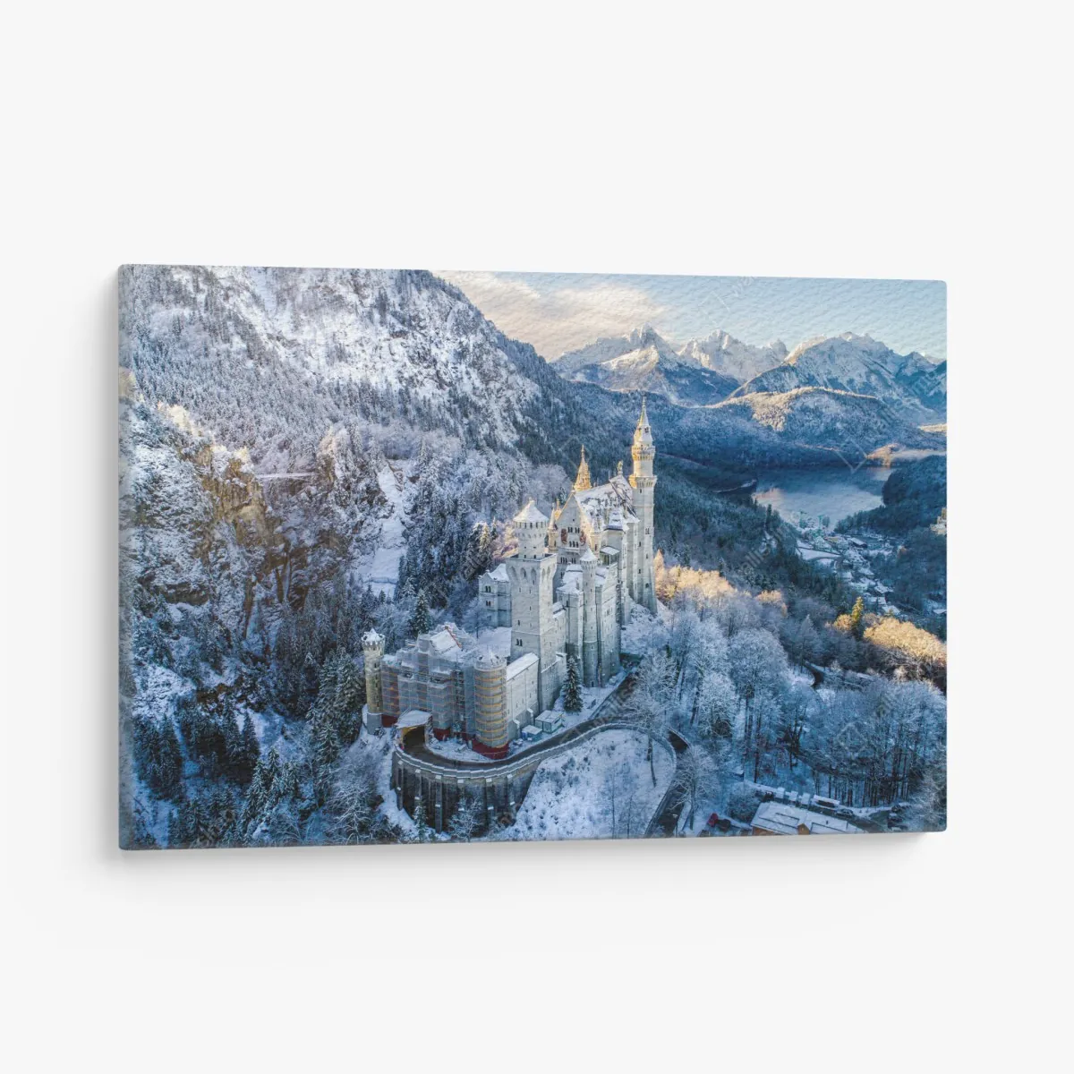 Obraz na płótnie zimowy zamek w ośnieżonych górach – Wallissimo® Obraz na płótnie zimowy zamek w ośnieżonych górach – Wallissimo®