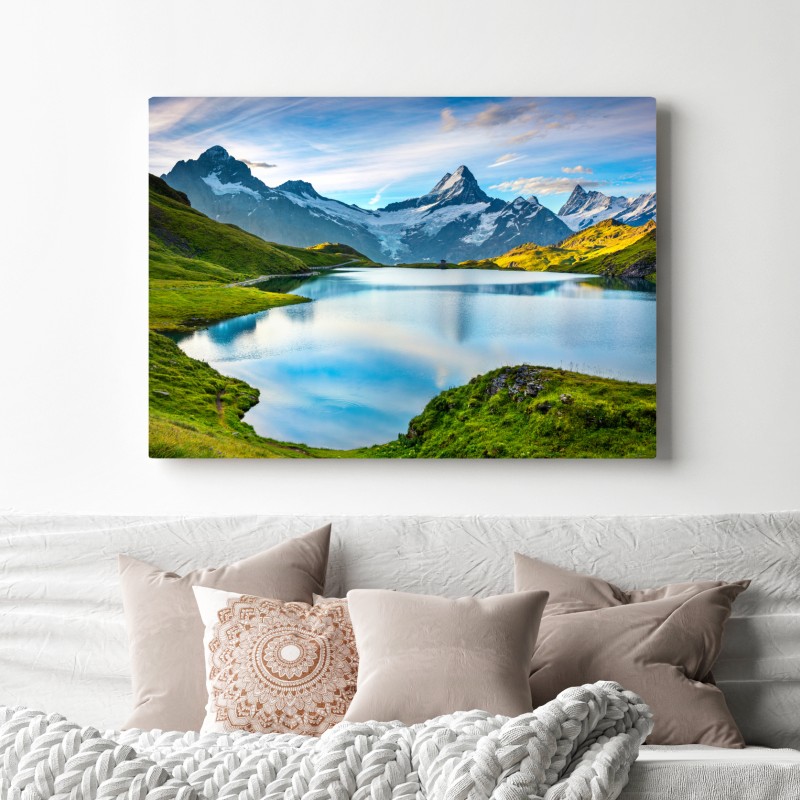 Obraz na płótnie spokojne alpejskie jezioro pod szczytem Wetterhorn, Szwajcaria – Wallissimo® Obraz na płótnie spokojne alpejskie jezioro pod szczytem Wetterhorn, Szwajcaria – Wallissimo®