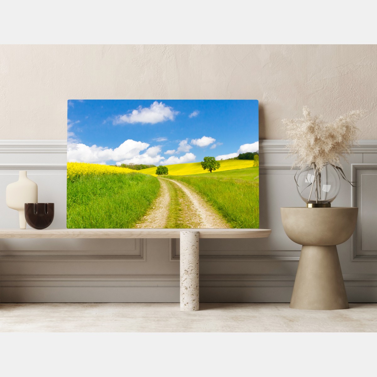 Obraz na płótnie słoneczna wiejska droga przez żółte pola – Wallissimo® Obraz na płótnie słoneczna wiejska droga przez żółte pola – Wallissimo®