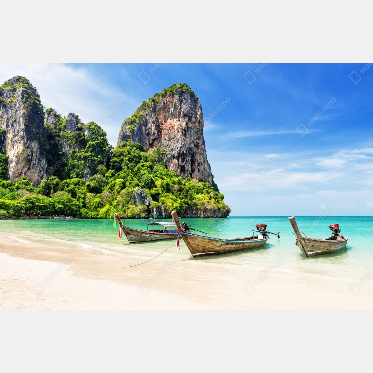 Obraz na płótnie spokojne łodzie longtail na plaży Railay, Tajlandia – Wallissimo® Obraz na płótnie spokojne łodzie longtail na plaży Railay, Tajlandia – Wallissimo®