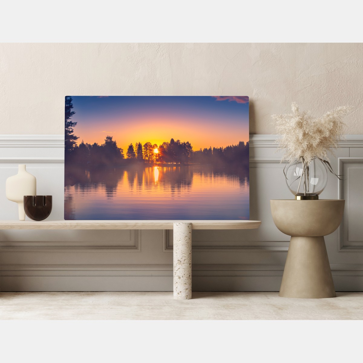 Obraz na płótnie mglisty zachód słońca nad jeziorem – Wallissimo® Obraz na płótnie mglisty zachód słońca nad jeziorem – Wallissimo®