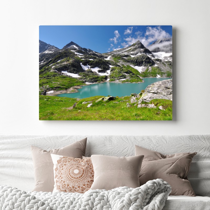 Obraz na płótnie alpejskie jezioro z turkusową wodą i górami – Wallissimo® Obraz na płótnie alpejskie jezioro z turkusową wodą i górami – Wallissimo®
