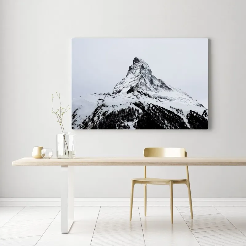 Obraz na płótnie samotny pokryty śniegiem szczyt górski – Wallissimo® Obraz na płótnie samotny pokryty śniegiem szczyt górski – Wallissimo®