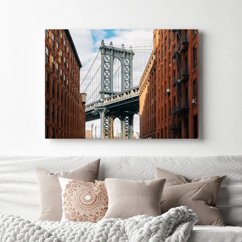 Obraz na płótnie Brooklyn widok mostu między ceglanymi budynkami – Wallissimo® Obraz na płótnie Brooklyn widok mostu między ceglanymi budynkami – Wallissimo®