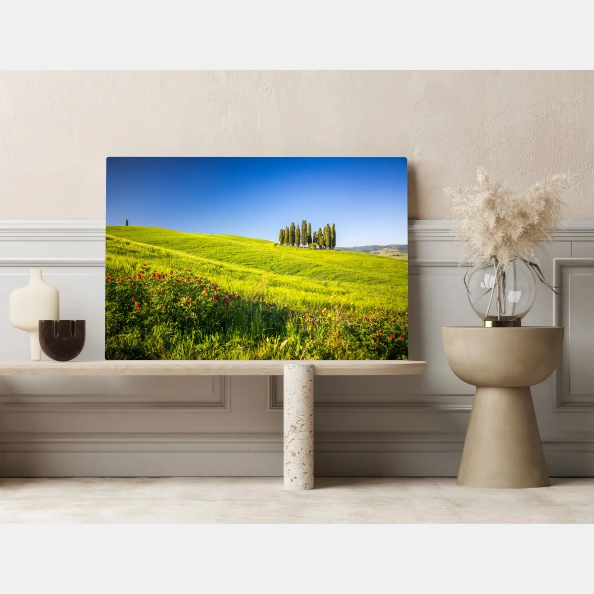 Obraz na płótnie słoneczne zielone wzgórza z cyprysami – Wallissimo® Obraz na płótnie słoneczne zielone wzgórza z cyprysami – Wallissimo®