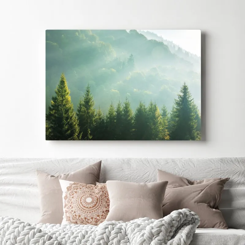 Obraz na płótnie mglista korona świerków o poranku – Wallissimo® Obraz na płótnie mglista korona świerków o poranku – Wallissimo®