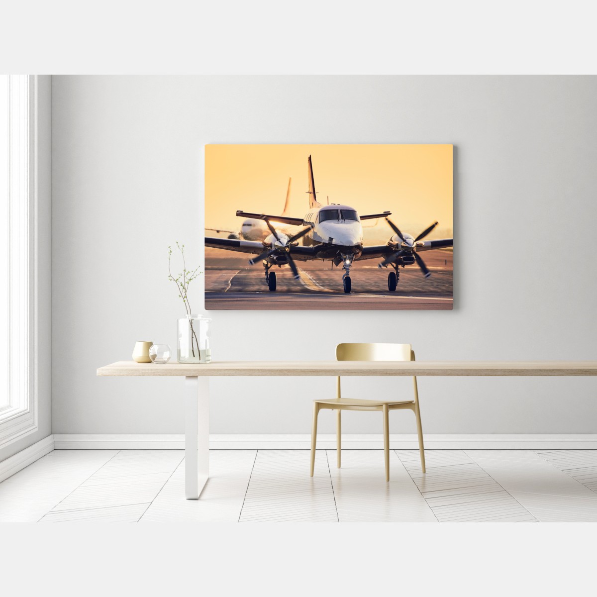 Obraz na płótnie dwusilnikowy turboprop na złotym pasie startowym – Wallissimo® Obraz na płótnie dwusilnikowy turboprop na złotym pasie startowym – Wallissimo®