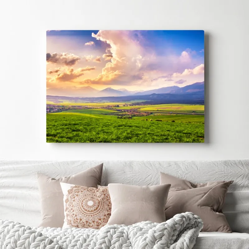 Obraz na płótnie panorama wiosennej doliny górskiej, Tatry Słowacja – Wallissimo® Obraz na płótnie panorama wiosennej doliny górskiej, Tatry Słowacja – Wallissimo®