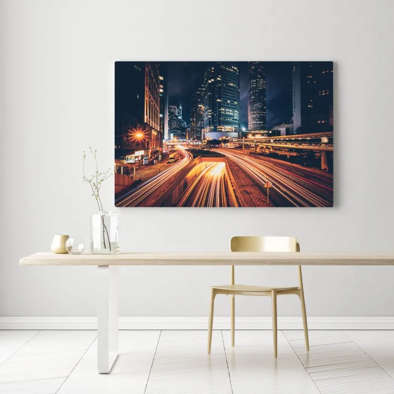 Obraz na płótnie nocne smugi świetlne nad miejską autostradą – Wallissimo® Obraz na płótnie nocne smugi świetlne nad miejską autostradą – Wallissimo®