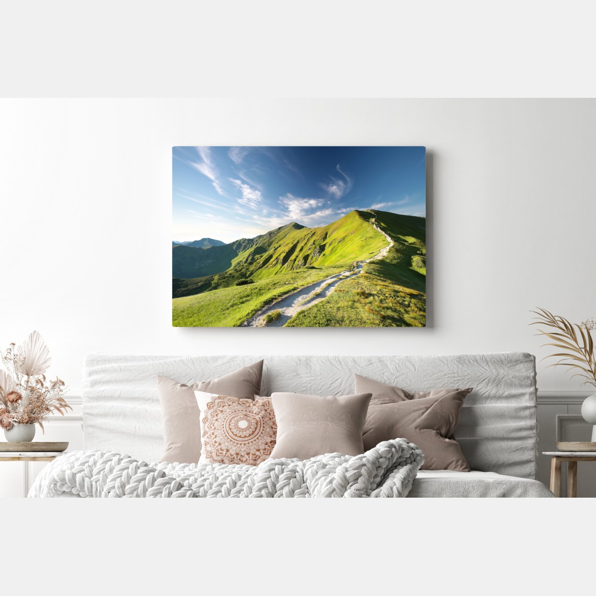 Obraz na płótnie słoneczny grzbiet górski ze ścieżką – Wallissimo® Obraz na płótnie słoneczny grzbiet górski ze ścieżką – Wallissimo®