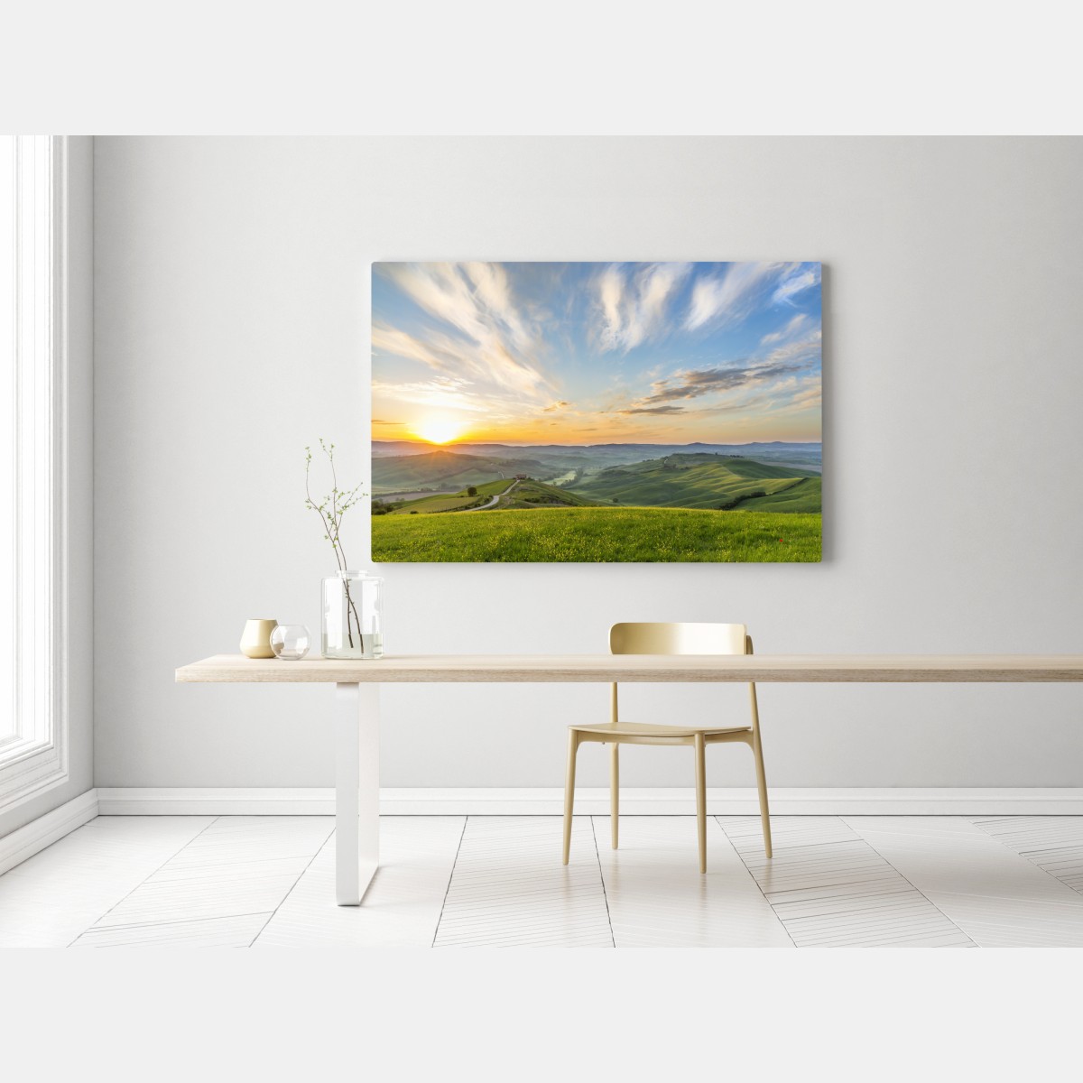 Obraz na płótnie wschód słońca nad łąką we Włoszech – Wallissimo® Obraz na płótnie wschód słońca nad łąką we Włoszech – Wallissimo®