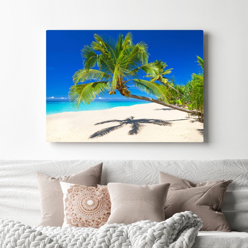 Obraz na płótnie Morze Andamańskie tropikalna plaża z pochyloną palmą – Wallissimo® Obraz na płótnie Morze Andamańskie tropikalna plaża z pochyloną palmą – Wallissimo®