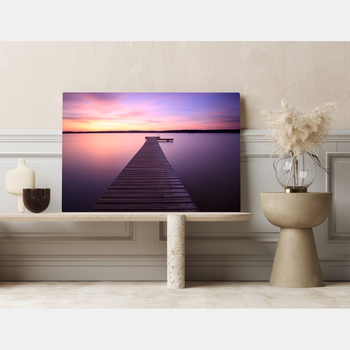 Obraz na płótnie spokojny pastelowy zachód nad jeziorem z pomostem – Wallissimo® Obraz na płótnie spokojny pastelowy zachód nad jeziorem z pomostem – Wallissimo®