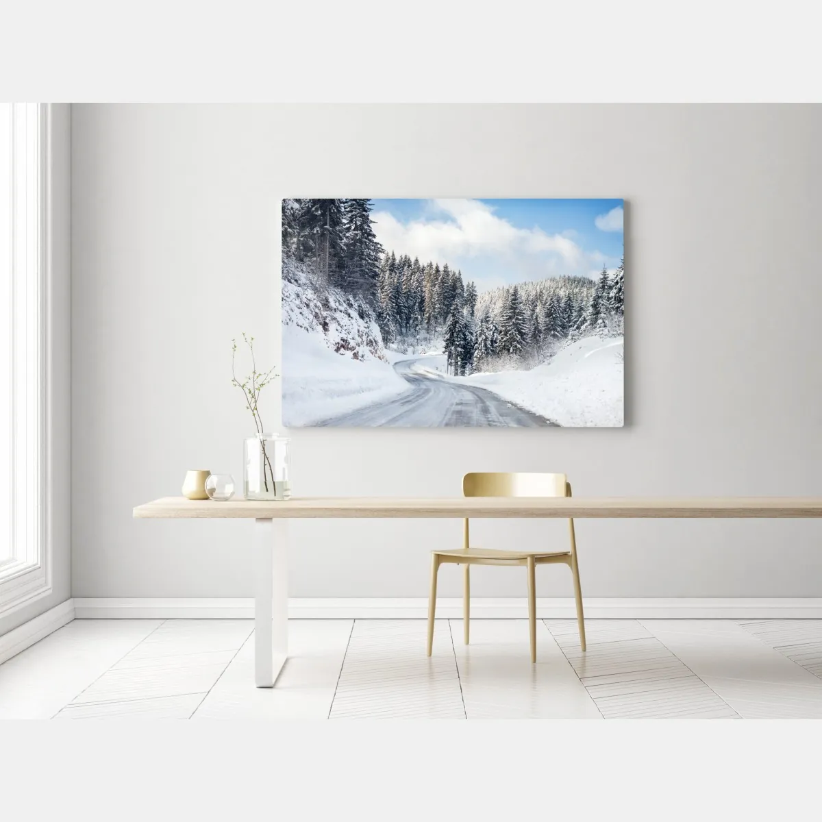 Obraz na płótnie zimowa droga w zaśnieżonym lesie – Wallissimo® Obraz na płótnie zimowa droga w zaśnieżonym lesie – Wallissimo®